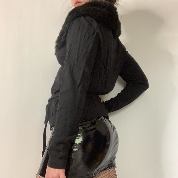Simple Goth Glam Cardigan with Faux Fur Collar With Waist Tie - Picture 2 of 4
